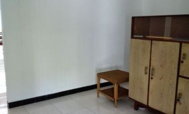 Rumah Jemursari , Butuh Laku Segera, Furnish