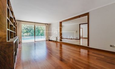 Casa en arriendo de 6 dorm. en Vitacura