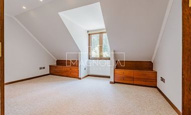 Casa en arriendo de 6 dorm. en Vitacura
