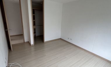 apartamento en arriendo en cumbres. Cod A9432892