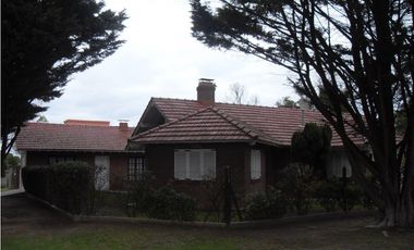 BARRIO ALFAR:  AMPLIO CHALET CERCA DE LA COSTA