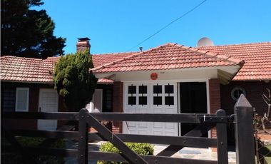 BARRIO ALFAR:  AMPLIO CHALET CERCA DE LA COSTA
