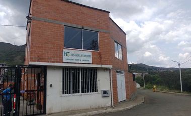 Mensaje
🏡 Casa en alquiler en Yumbo
Amplia casa de 2 pisos
Ideal para vivir con comodidad y tranquilidad. ¡Contáctanos!. Cod A19741