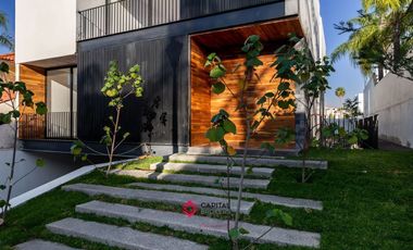 Casa de Lujo Nueva en Puerta de Hierro