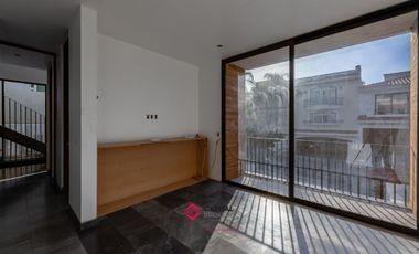 Casa de Lujo Nueva en Puerta de Hierro