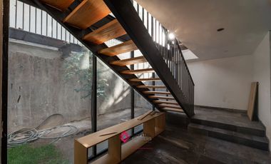 Casa de Lujo Nueva en Puerta de Hierro