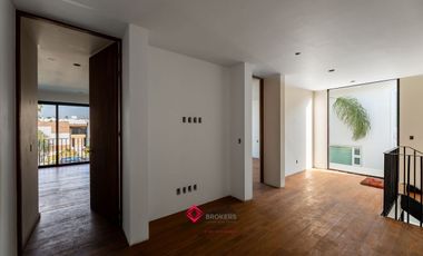 Casa de Lujo Nueva en Puerta de Hierro