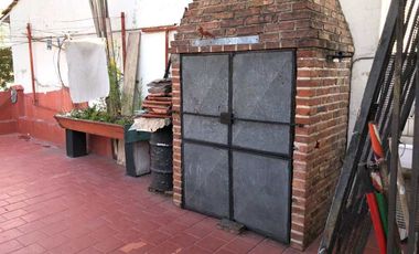 Casa para 2 Familias en venta en Lanus Oeste