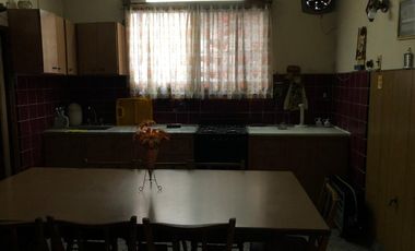 Casa para 2 Familias en venta en Lanus Oeste