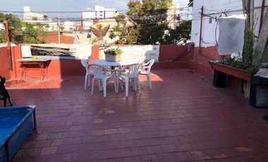 Casa para 2 Familias en venta en Lanus Oeste