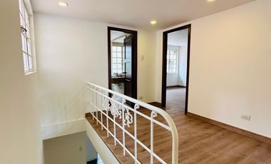 apartamento en arriendo en los rosales. Cod A286