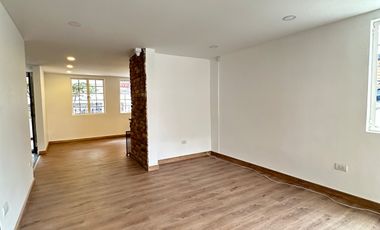 apartamento en arriendo en los rosales. Cod A286