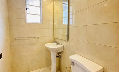 apartamento en arriendo en los rosales. Cod A286