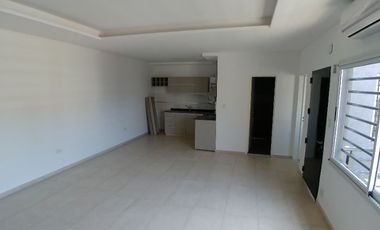 Departamento Tipo Casa en venta en Lanus Este