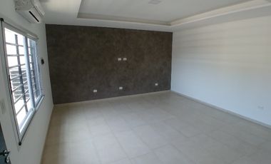 Departamento Tipo Casa en venta en Lanus Este