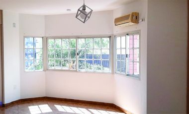 Departamento 2AMB al Frente - EXCELENTE UBICACION -