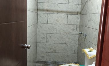 VENTA Casa con Departamento independiente, 2 o 3 recamaras, cisterna, portón.