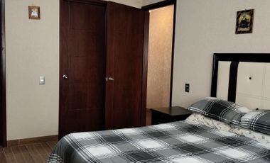 VENTA Casa con Departamento independiente, 2 o 3 recamaras, cisterna, portón.