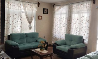 VENTA Casa con Departamento independiente, 2 o 3 recamaras, cisterna, portón.