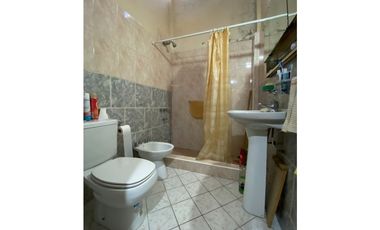 AV. POLLEDO 198, esquina Albarracín, Isidro Casanova, La Matanza