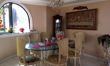 casa en venta en los alpes. Cod V9204