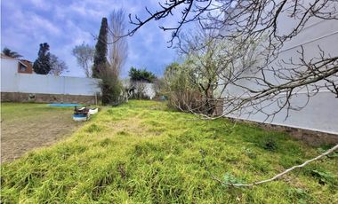 VENTA DE IMPORTANTE LOTE 446m2 EN BARRIO SAN CARLOS