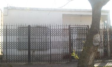 Casa en venta en Berazategui, Plátanos