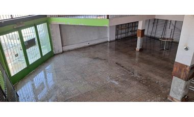 2 LOCALES Y DEPTOS EN PLANTA ALTA