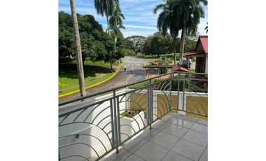 APARTAMENTO PH SUN CITY ALBROOK