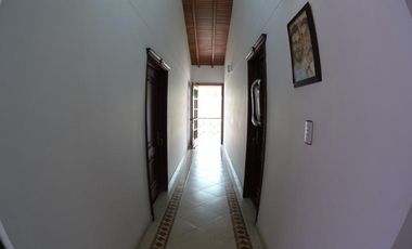 casa en venta en la floresta. Cod V22459