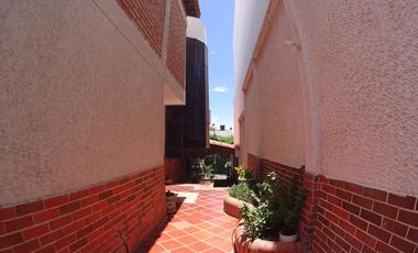 casa en venta en la floresta. Cod V22459