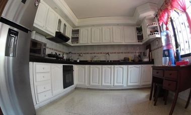 casa en venta en la floresta. Cod V22459