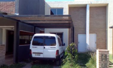 DUPLEX DOS DORMITORIOS BARRIO CERRADO NOGALES