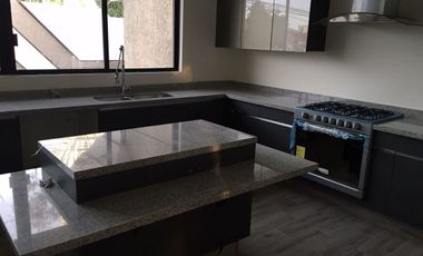 CASA EN VENTA LOMAS DE TECAMACHALCO