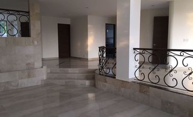 CASA EN VENTA LOMAS DE TECAMACHALCO