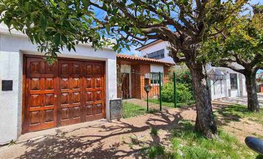 Chalet en venta en Ezpeleta Este