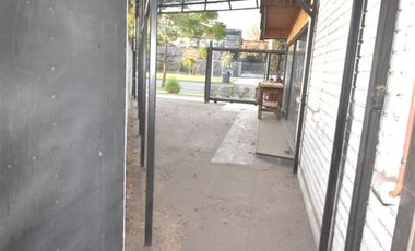Local Comercial en Venta en Cuarto Centenario/Apoquindo