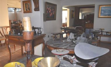 Local Comercial en Venta en Cuarto Centenario/Apoquindo