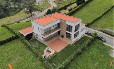 casa campestre en venta en chinchina. Cod V18638