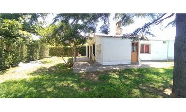 SE VENDE CASA EN Bº PARQUE, 2 DORM, PILETA Y GALPON