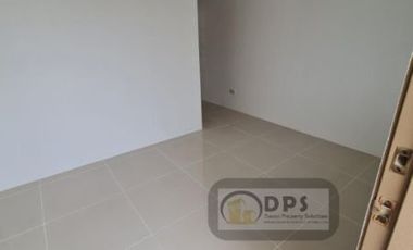 Cozy 1-bedroom with split type aircon for long term rent