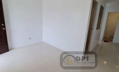 Cozy 1-bedroom with split type aircon for long term rent