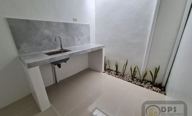 Cozy 1-bedroom with split type aircon for long term rent