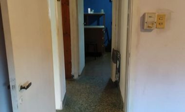 CASA DE 3 AMBIENTES EN VENTA QUILMES OESTE