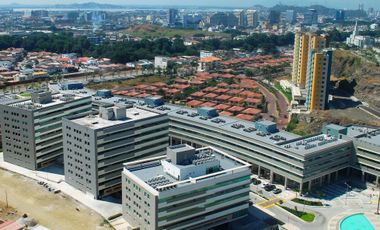 Parque Empresarial Colon se alquila local planta baja de 500 m2