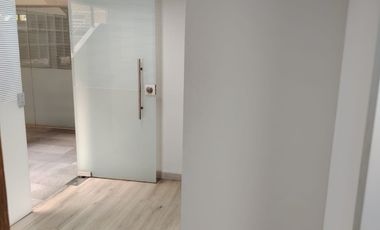 oficina en arriendo en latino. Cod A11179