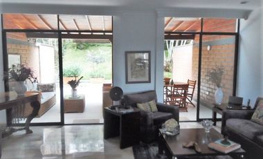PR11713 CASA A LA VENTA EN SECTOR LOMA DE LOS GONZALEZ - EL POBLADO