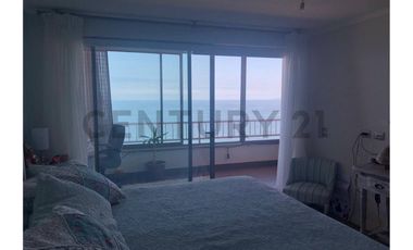 Se vende hermoso y amplio Dpto. vista al mar