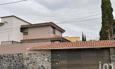 Casa en Renta en Santa Cruz Guadalupe