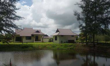 3 bedroom luxury pool villa walk to the beach for rent in Bang Muang ,nearby Khaolak ,Phangnga